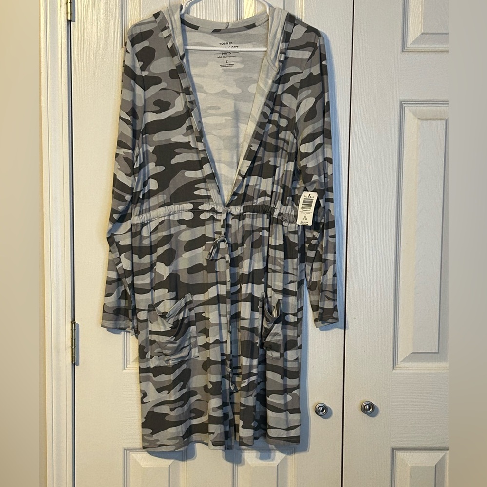 Torrid - Camo knit jacket - Size 2 NWT